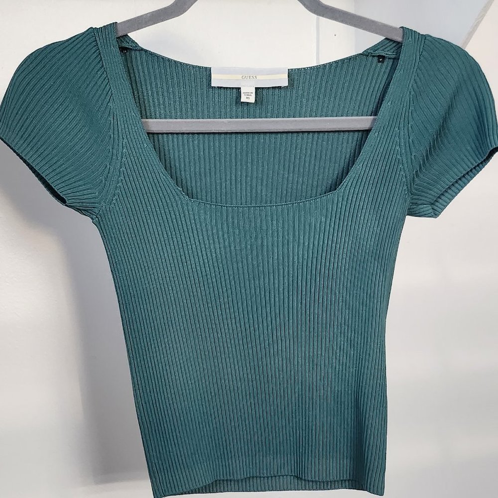Guess crop top